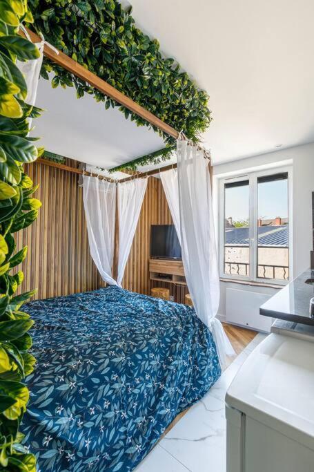 Proche Paris - Style Bali 350 M Gare Mantes Apartamento Exterior foto